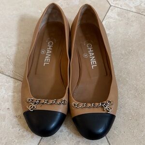 CHANEL Brown and Black Chain Flats